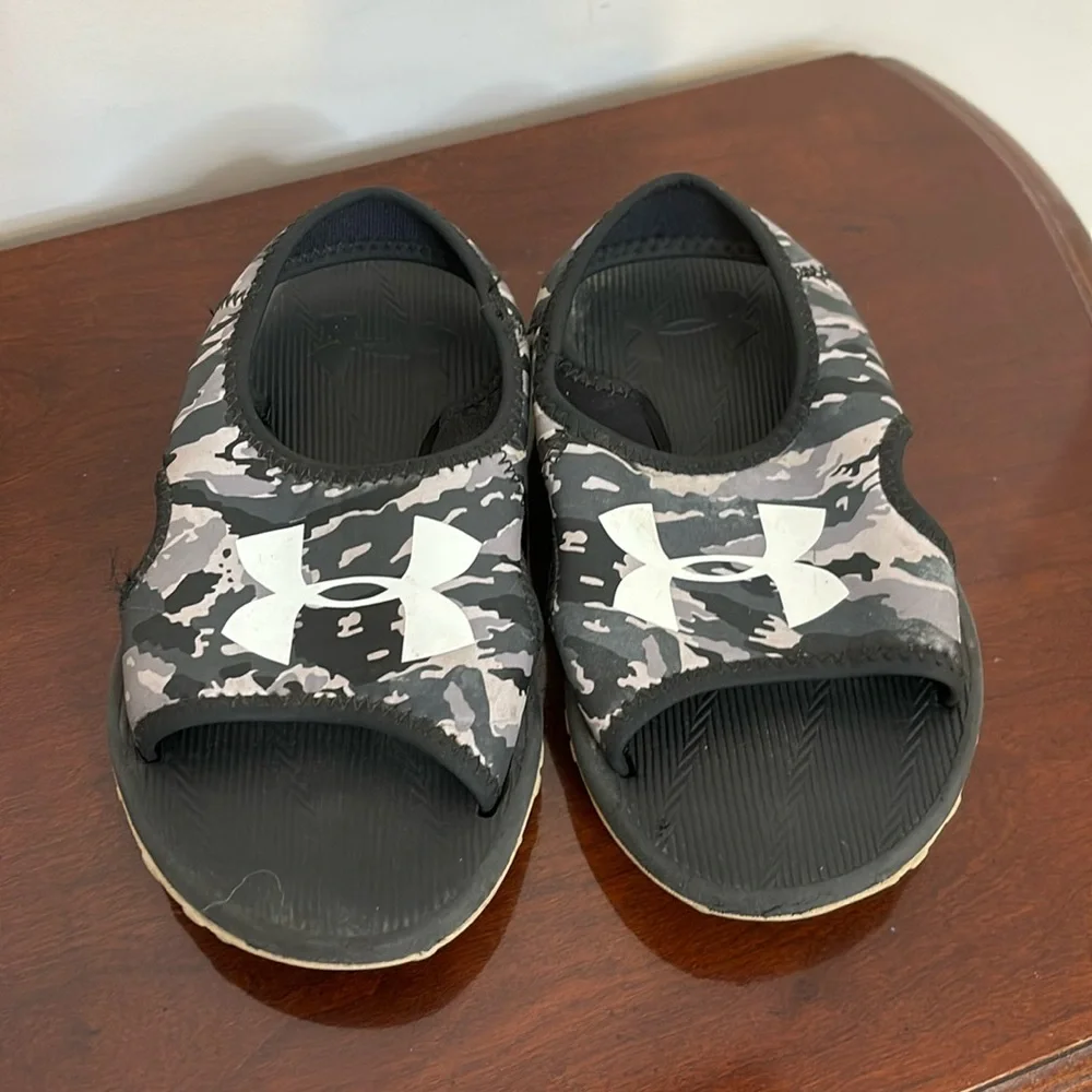Under Armour sandals, size 11